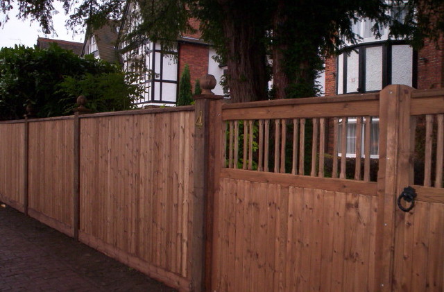 Large Softwood Lodge Gates
