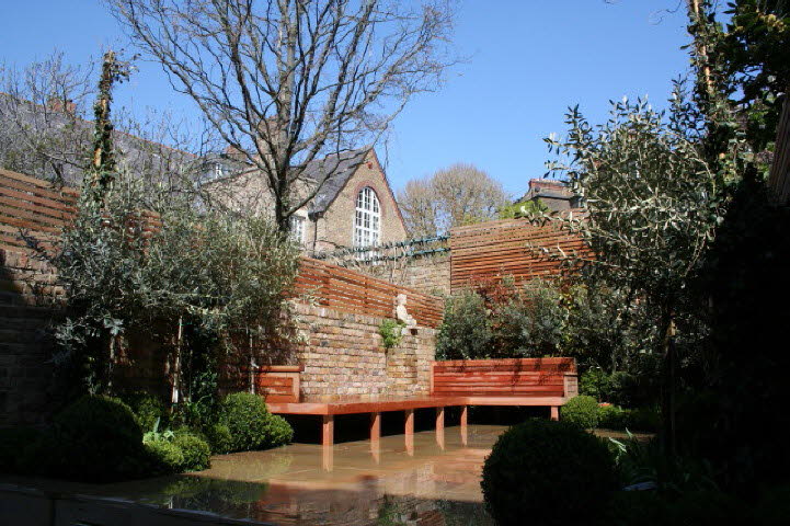 Maranti lateral trellis