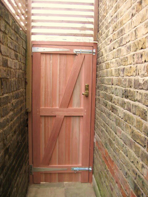 Meranti Tounge and Groove gate 